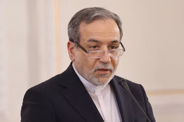 عراقچی: با فرانسه «گفتوگو» کردم، با اروپا «مذاکره» نداریم