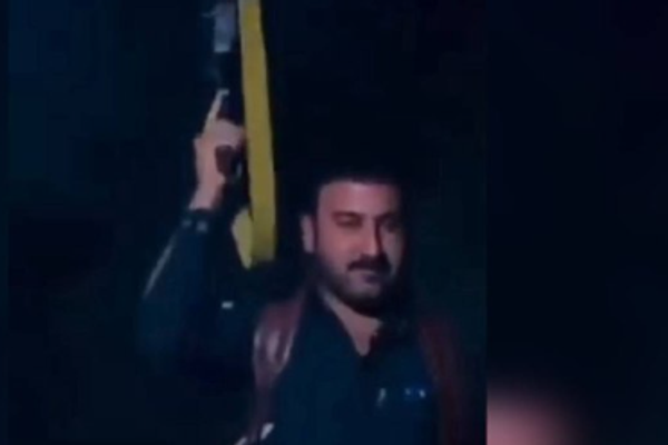 Gunmen kill Guards' intelligence commander in southeast Iran