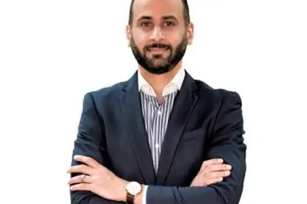 گزارش گلوبالنیوز از قراردادهای میلیوندلاری دولت کانادا با فرزند مقام سابق جمهوری اسلامی