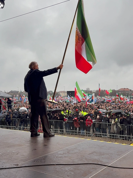 سيناتور أميركي: خامنئي "نازي ديني" يُبقي المنطقة والعالم في الفوضى ويسعى إلى تدمير اليهود
