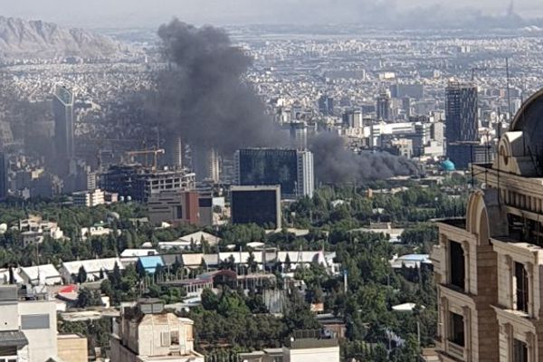 اليوم السادس من الحرب بين إيران وإسرائيل.. استمرار القصف وخامنئي يحذر واشنطن