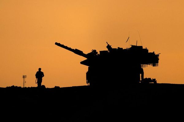 اسرائیل: ۷۵۰۰ جنگجوی مسلح هنوز در شهر غزه میجنگند