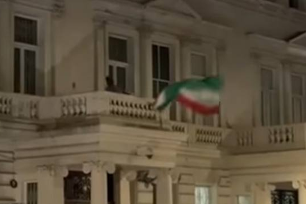 ۱۴ نفر در تجمع مقابل سفارت جمهوری اسلامی در لندن بازداشت شدند