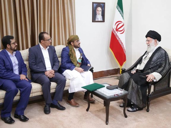 Iran’s ruler Ali Khamenei during a meeting with a Houthi delegation in Tehran (August 2019)