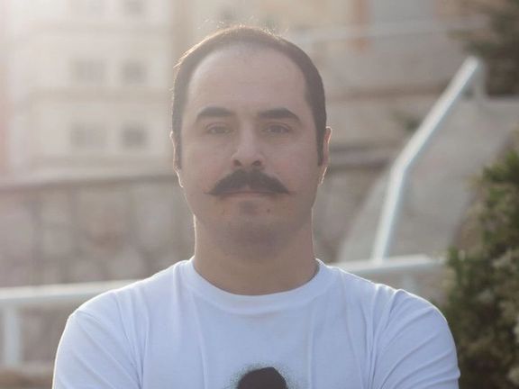 حسین رونقی، فعال سیاسی، به «تبلیغ علیه نظام به نفع اسرائیل» متهم شد