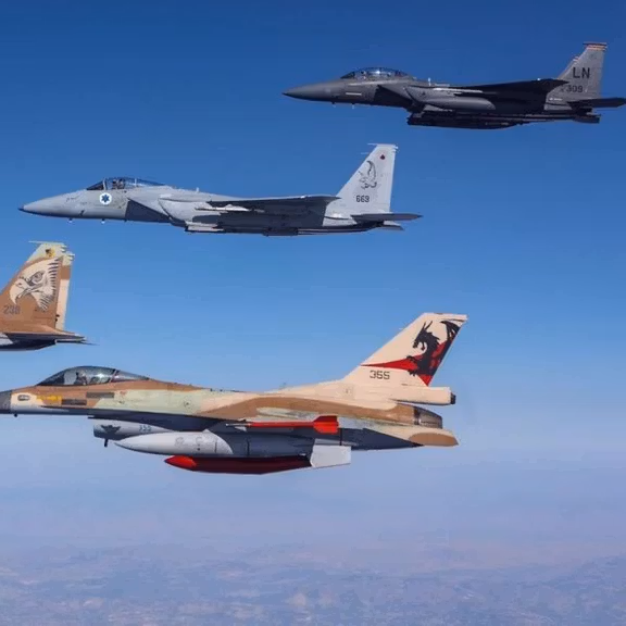 ارتش اسرائیل: ما اهداف متخلفی در ایران داریم و حملات ادامه مییابد