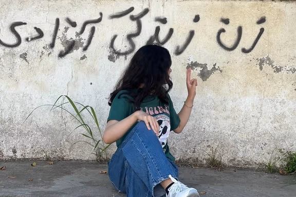 شهروندان: حجاب اجباری خاکریز از دست رفته حکومت است