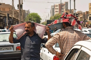 تعطیلی در ۲۸ استان ایران؛ کمبود برق و آب در گرمای بیسابقه کشور را فلج کرده است