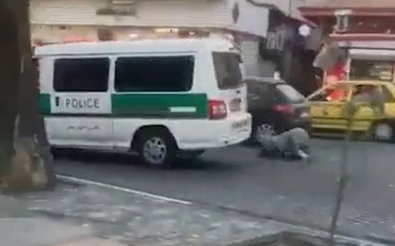 نیروی انتظامی: پرت شدن زن ربطی به گشت ارشاد نداشت، خودروی کلانتری بود