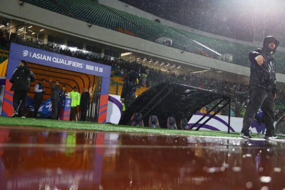 توقّف مباراة إيران والإمارات في تصفيات كأس العالم بطهران.. بسبب انقطاع الكهرباء