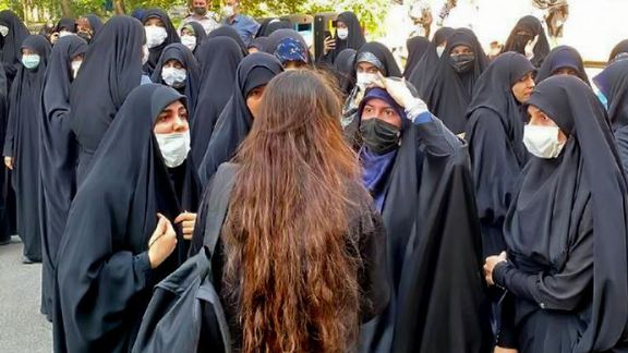 نماینده بستانآباد: دانشجویان و محصلان پس از ۴ بار تذکر حجاب به پلیس تحویل داده میشوند