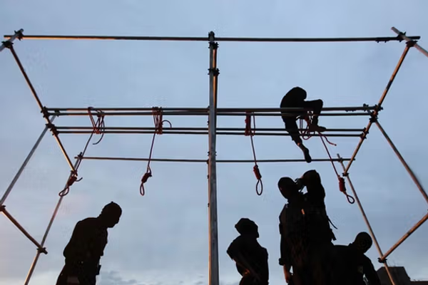 كيف تلاشى الأمل في خفض الإعدامات في إيران؟