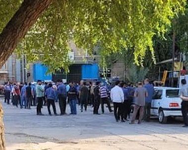 انتفاضة إيران: استمرار إضراب عمال المصافي وتجمع احتجاجي لعمال شركة "هفت تبه" لقصب السكر