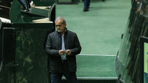 بعد فشل "المصالحة الوطنية" مع المتشددين.. هل يفكر الرئيس الإيراني في مصالحة الشعب؟