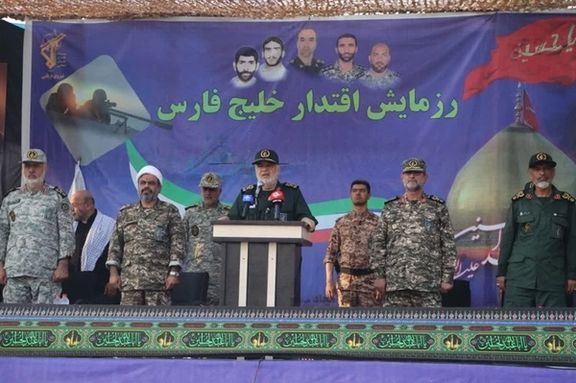 ادامه وضعیت پرتنش با رزمایش سپاه در جزیره ابوموسی و نمایش یک موشک با «برد ۶۰۰ کیلومتر»