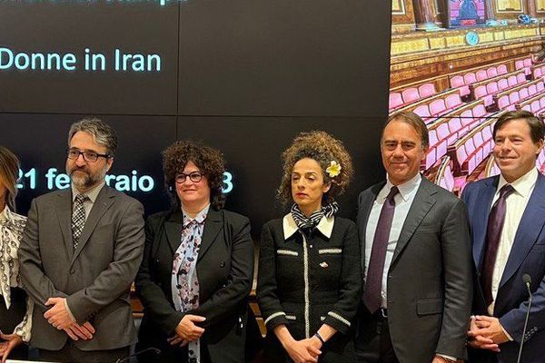 شخصيات بارزة معارضة للنظام الإيراني تلتقي بممثلي البرلمان الإيطالي والفرنسي