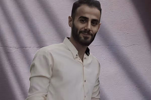 بعد أسبوع من اعتقاله.. وفاة "مُريبة" لسجين سياسي إيراني وتقارير حقوقية تؤكد تعرضه للتعذيب