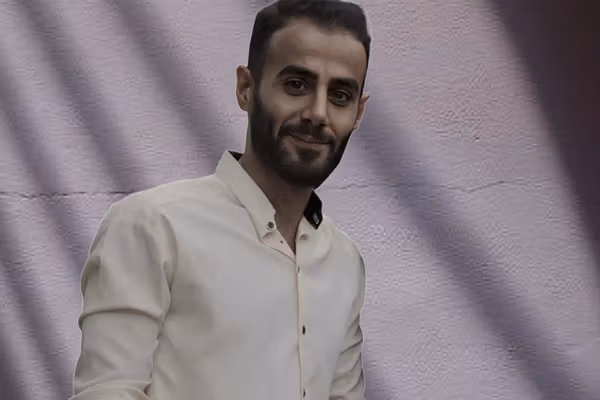 مراسم خاکسپاری فرزاد خوشبرش در محاصره نیروهای امنیتی برگزار شد