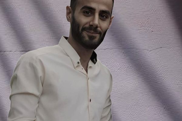 القضاء الإيراني ينفي وفاة السجين السياسي فرزاد خوش برش نتيجة التعذيب