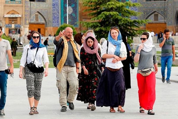تقرير رسمي: إيران "غير آمنة" للسياح وجاءت في المرتبة 73 بمؤشر تنمية السياحة