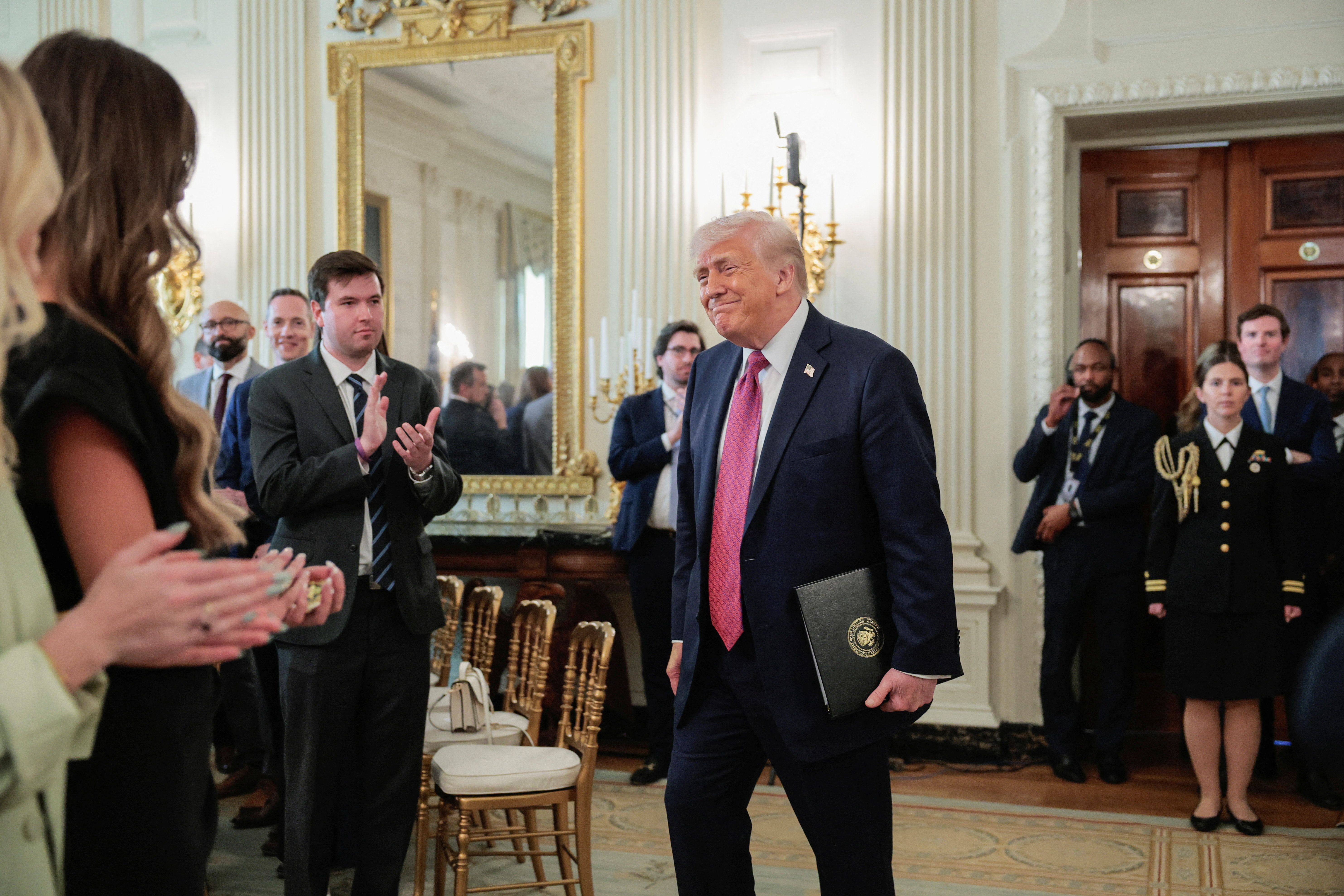 دونالد ترامپ: اگر جمهوری اسلامی می‌خواهد گفت‌وگو کند، تماس بگیرد