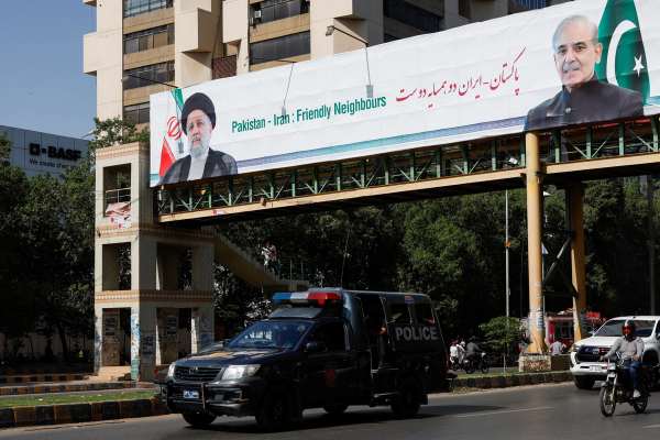 Iran's President Raisi Snubbed On Delegation To Pakistan