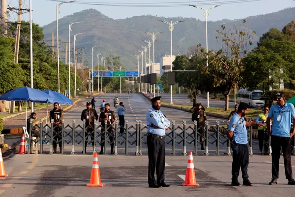 با لغو سفر هیات آمریکایی، محدودیتهای تردد در اسلامآباد کاهش یافت