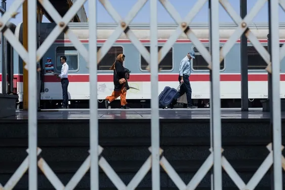 ركود غير مسبوق في صناعة السياحة الإيرانية تحت ظل شبح الحرب