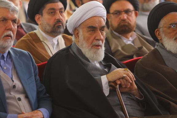 رییس دفتر خامنهای: رییس یک کشور بزرگ و ابرقدرت، نامه نوشت و برای مذاکره التماس کرد