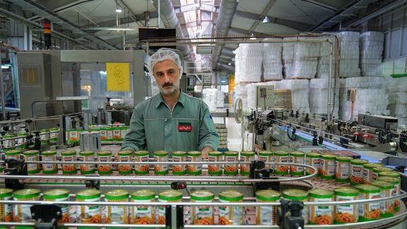 عضو اتاق بازرگانی ایران: قطعی برق تولید مواد غذایی را مختل کرده است