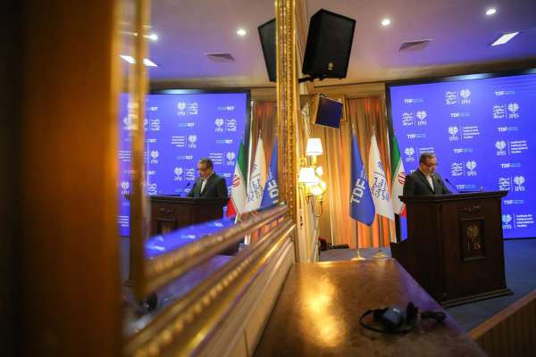Foreign powers must choose 'diplomacy or war' after June conflict, Iran FM says