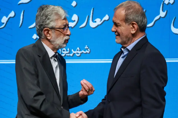 الرئيس الإيراني يمنح منصبًا جديدًا لصهر ابن المرشد خامنئي