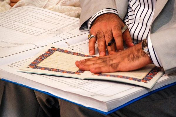 معاون وزیر کشور: موضوع ازدواج با اتباع غیرایرانی را از شرعی به قانونی تبدیل میکنیم