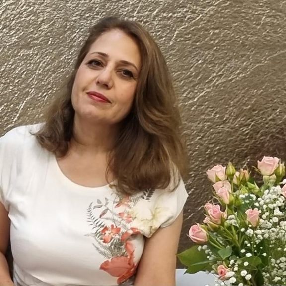 ناهید بهروزی، شهروند بهائی