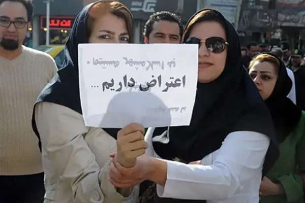 Iran cracks down on nurses protesting for better working conditions