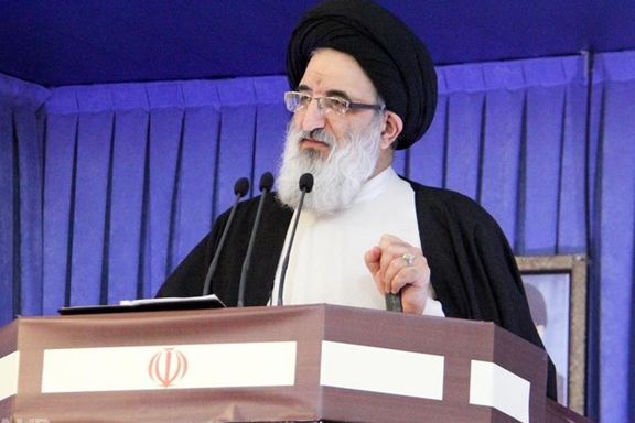 امام جمعه کرج: کسی که حجابش را کنار میگذارد، ارزش انسانی ندارد