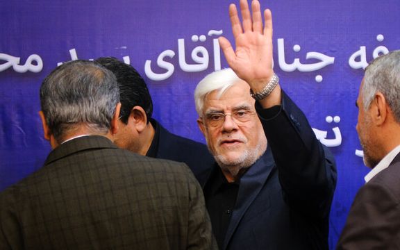 مسئولان مراسم معارفه وزیر صنعت به عکاس تذکر دادند تصویری از پسر عارف منتشر نکند