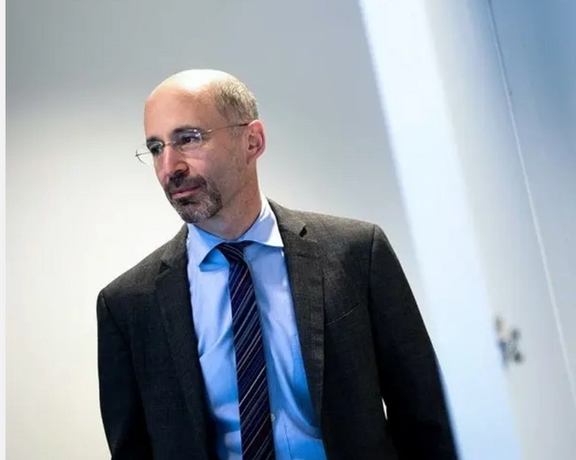 مسؤول مطلع لـ"إيران إنترناشيونال": تهميش روبرت مالي "كذبة"