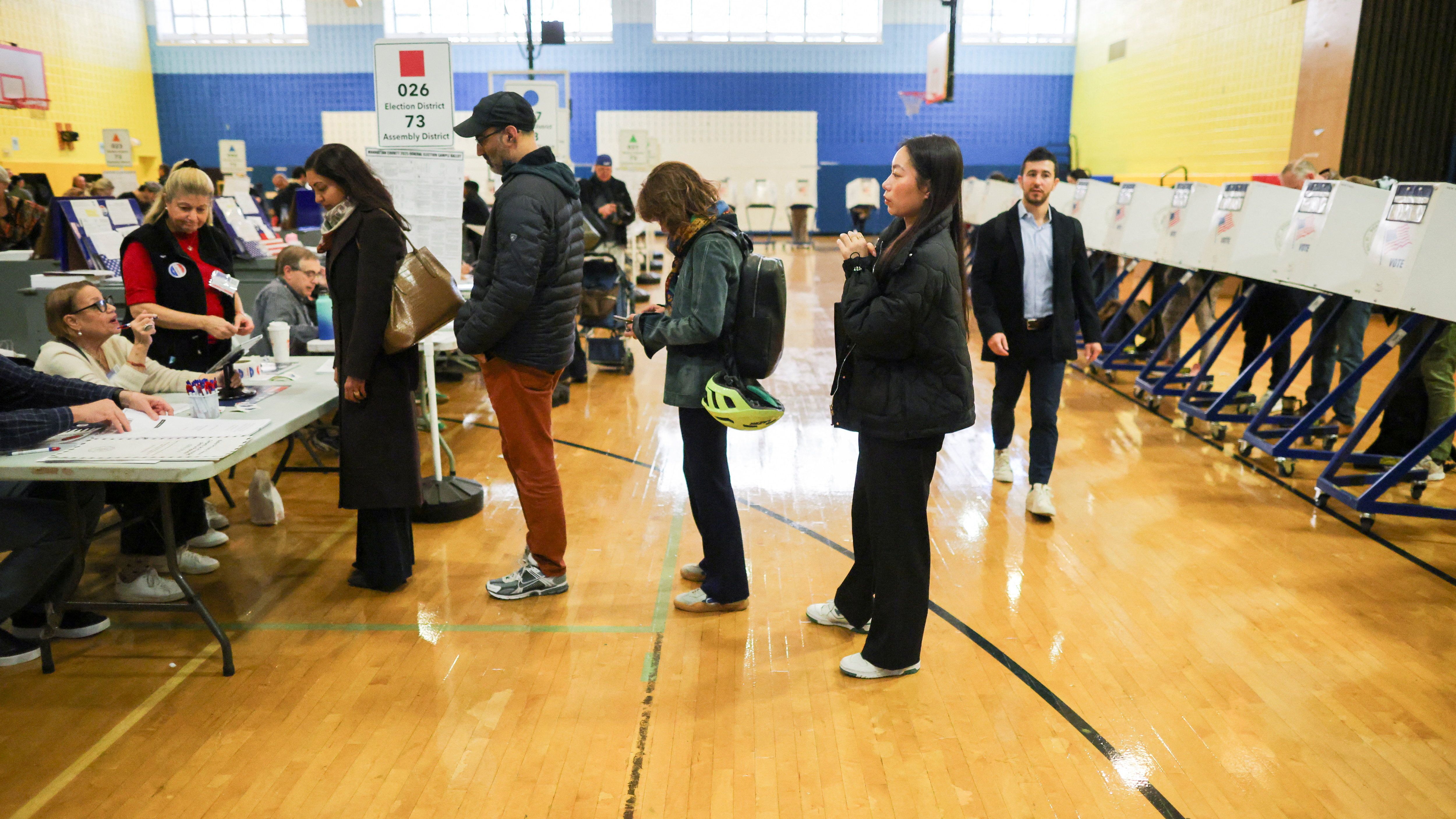 ترامپ ممدانی را «یهودستیز» نامید و تهدید به قطع بودجه نیویورک کرد