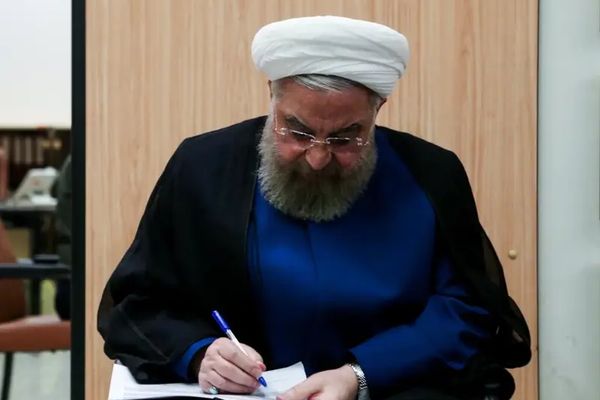 روحاني يهاجم "صيانة الدستور" ويتهمه بتضارب المصالح ومصادرة حق الشعب الإيراني في الاختيار