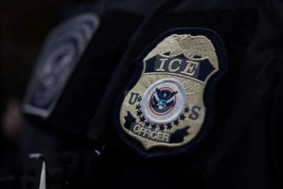 وکیل ۲ پناهجوی ایرانی اخراج شده: آمریکا موکلانم را به جایی که از آن گریخته بودند تحویل داد