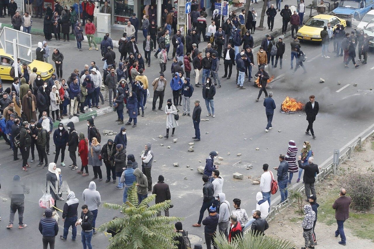 Iran’s protest chants: From reformist appeals to calls for Pahlavis