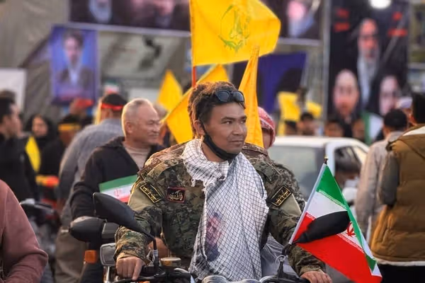 خشم و نارضایتی شهروندان از افزایش حضور نیروهای فاطمیون در شهرهای ایران