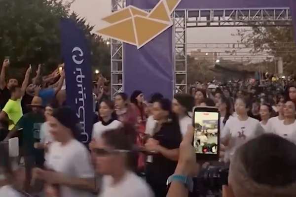 Unveiled runners draw attention at Tehran 10k race