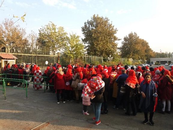 معاون دادستان تهران: زنانی که با کد ملی برادر خود بلیت ورزشگاه میخرند، شناسایی میشوند