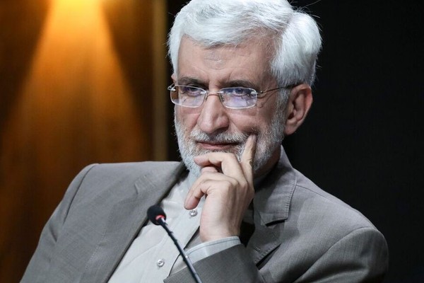 جليلي في مراسم دفن علي خامنئي: الثأر لدمه واجب يقع على عاتق المسؤولين
