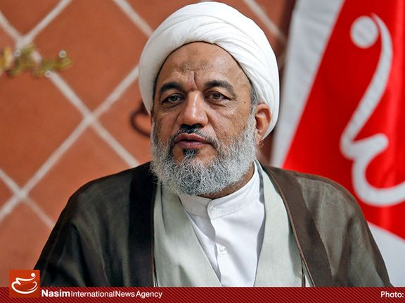 رییس کمیسیون فرهنگی مجلس: فیلمش هست که مصباحیزدی میخواست زانوی رهبر را ببوسد