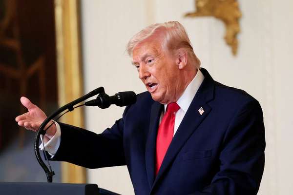 ترامپ: حاکمان تهران «تروریست و خطرناک» هستند