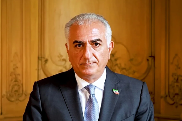 شاهزاده رضا پهلوی: همه شنبه و یکشنبه، ۲۰ و ۲۱ دی، از ساعت ۶ بعدازظهر به خیابانها بیایید
