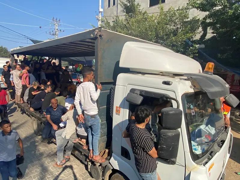 حزب الله يقصف مواقع حدودية مع إسرائيل.. و"العفو الدولية" تصف تهجير في غزة بـ"المريع" 